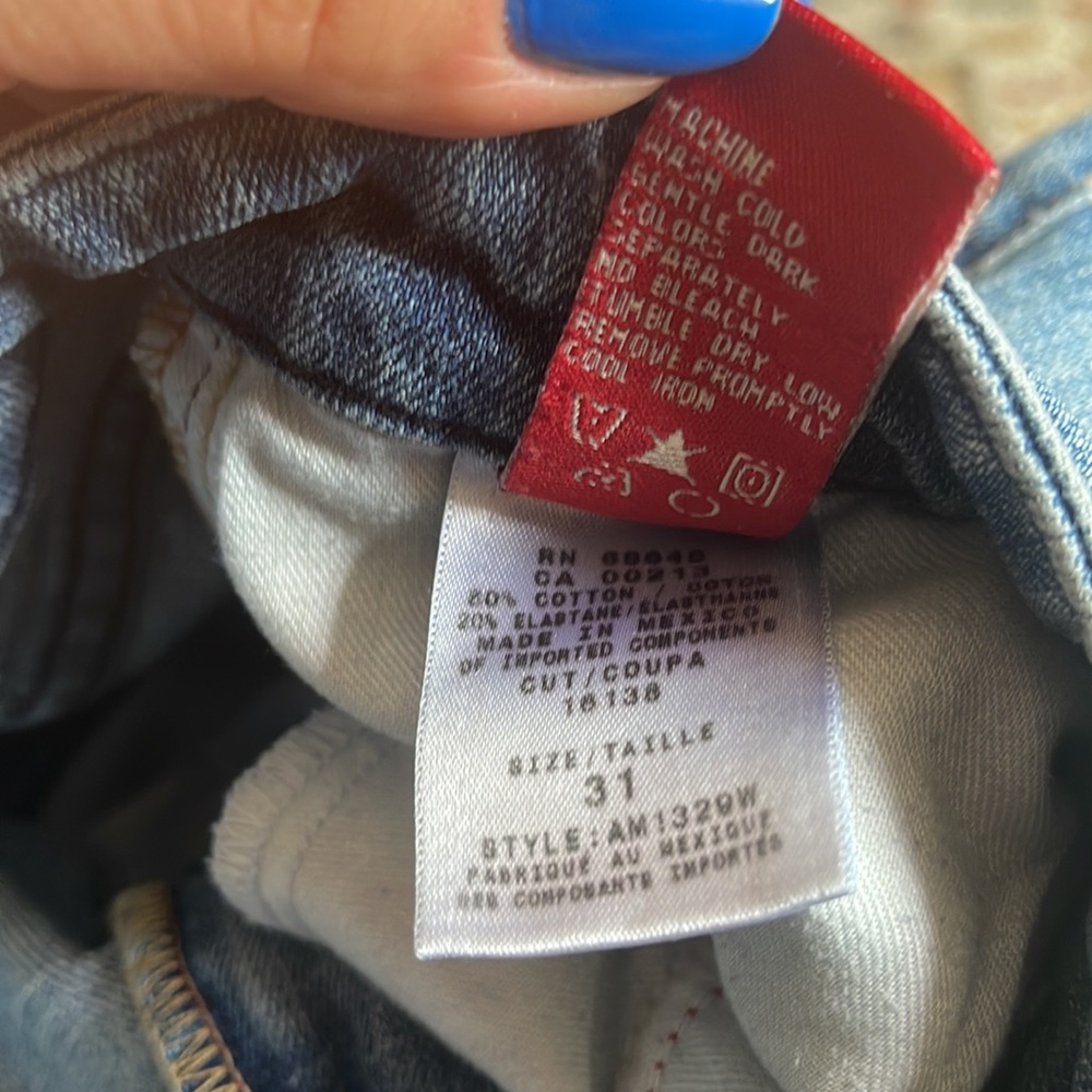 Distressed Jeans - Picture 12 of 12